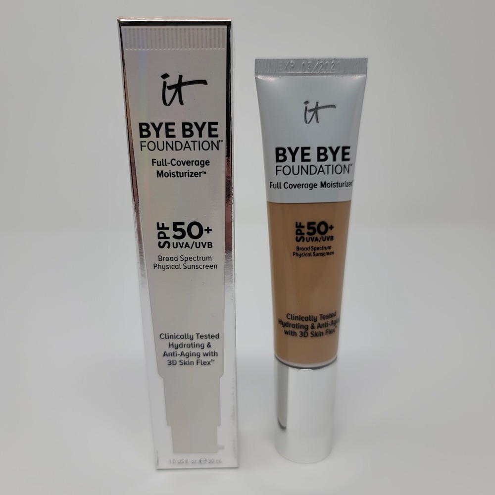 IT Cosmetics Bye Bye Foundation Full Coverage Moisturizer SPF 50+ Light‎ 1oz New